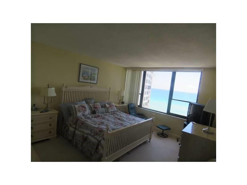 3505 South Ocean Dr, Hollywood, FL 33019