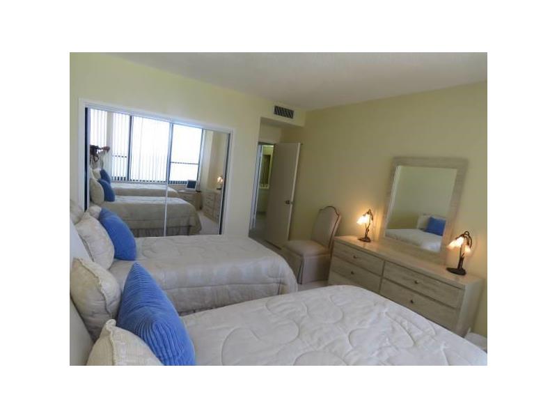3505 South Ocean Dr, Hollywood, FL 33019