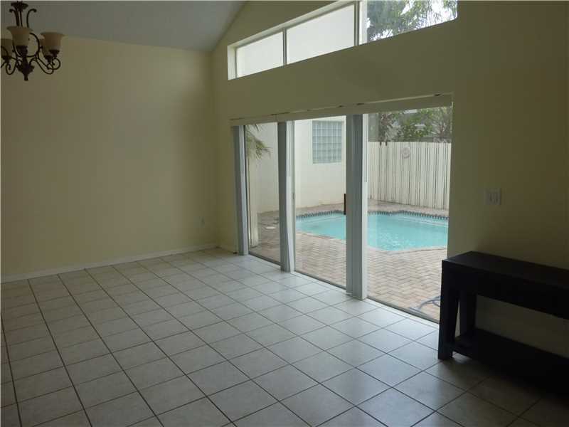 1130OYSTERWOOD ST, Hollywood, FL 33019