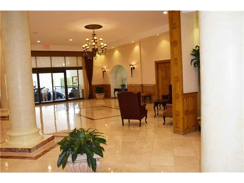 3725 South Ocean Dr, Hollywood, FL 33019