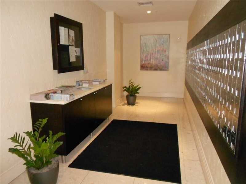 3901 South Ocean Dr, Hollywood, FL 33019