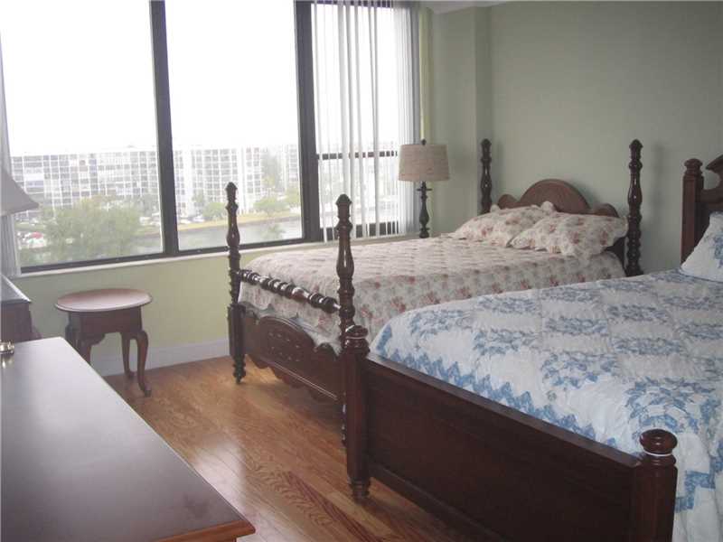 3505 South Ocean Dr, Hollywood, FL 33019