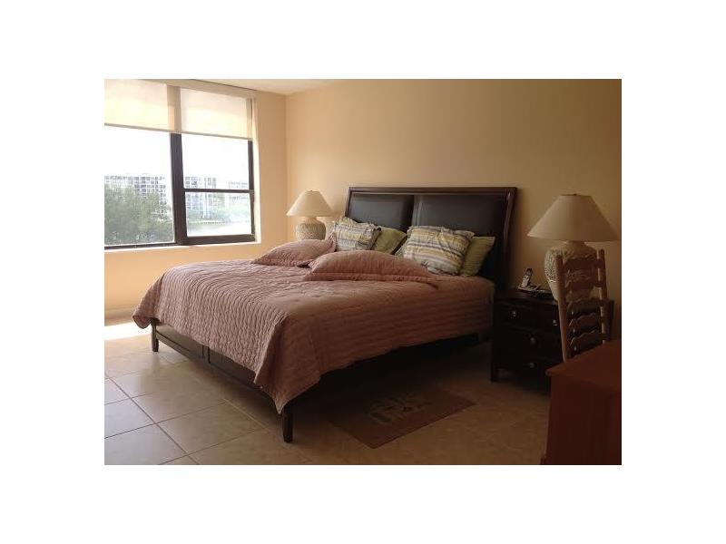 3505 South Ocean Dr, Hollywood, FL 33019