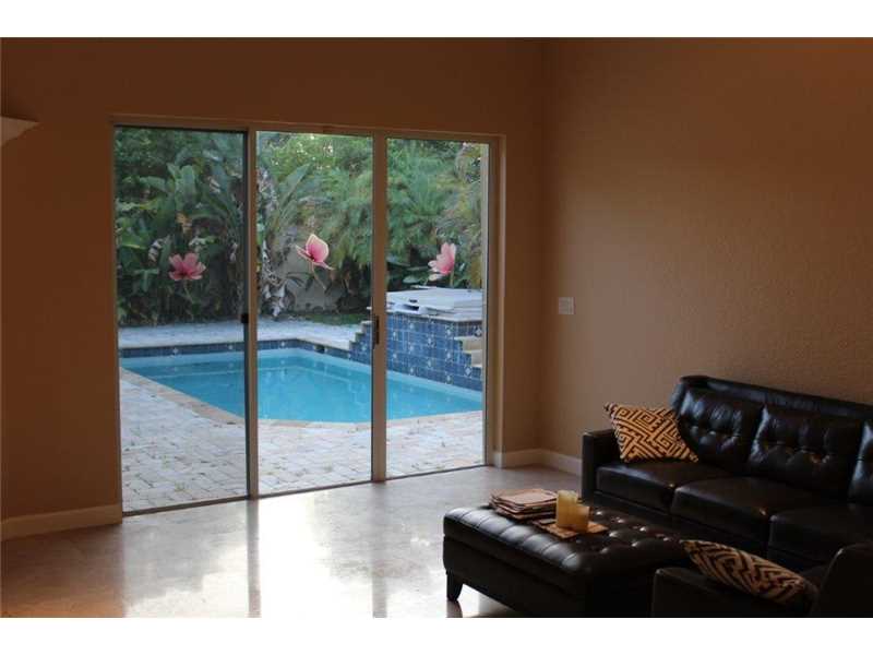 1250 South 13th Ave, Hollywood, FL 33019