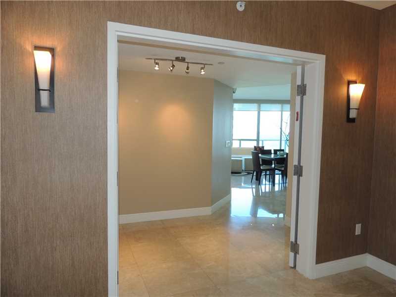 3101 South Ocean Dr, Hollywood, FL 33019