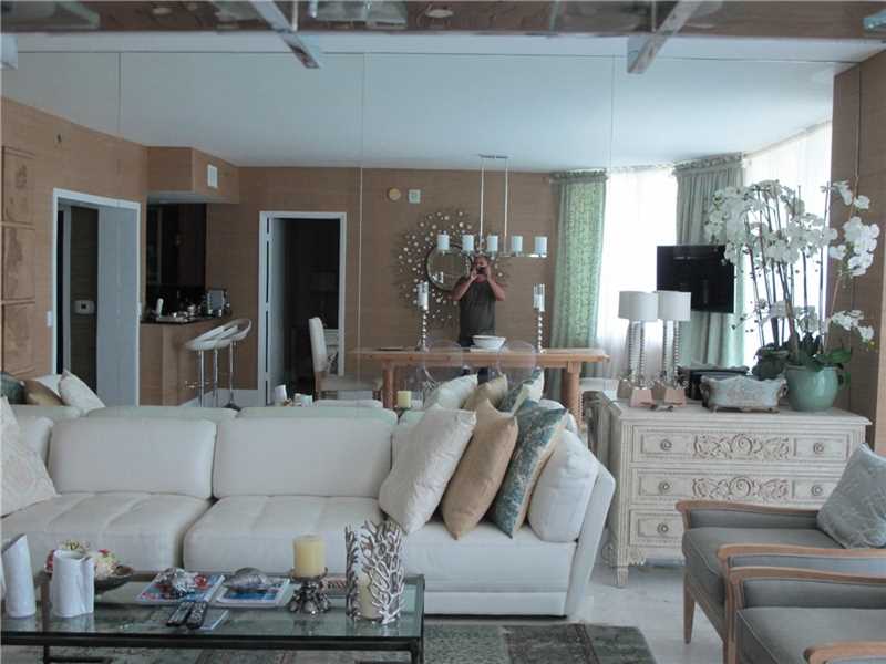 2711 South Ocean Dr, Hollywood, FL 33019