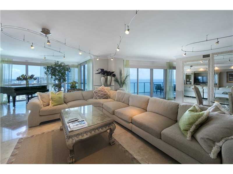 3101 South Ocean Dr, Hollywood, FL 33019