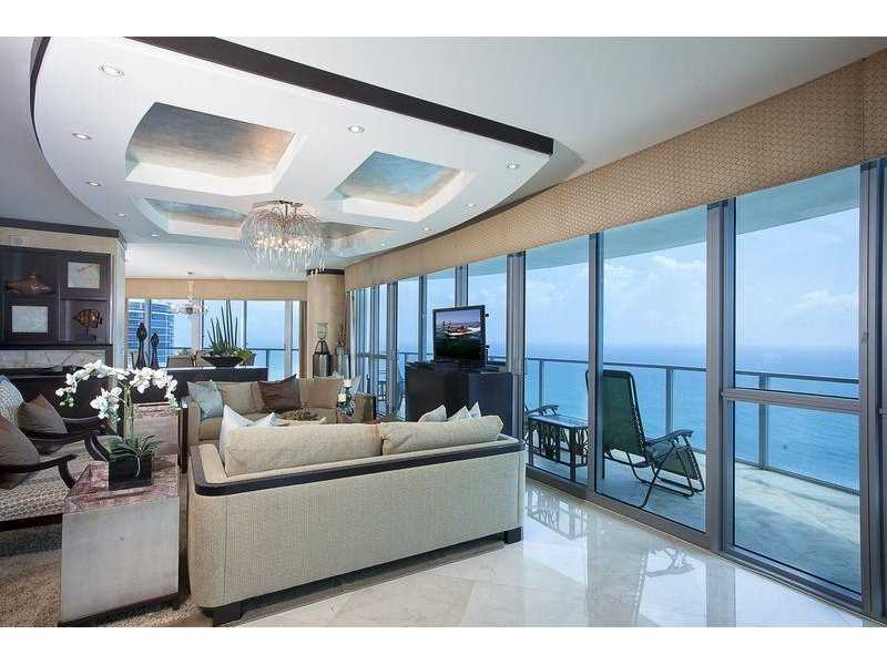 3101 South Ocean Dr, Hollywood, FL 33019