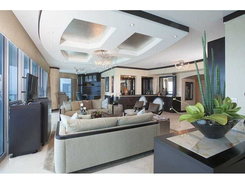3101 South Ocean Dr, Hollywood, FL 33019