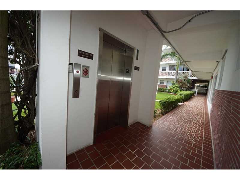 2400 South Ocean Dr, Hollywood, FL 33019