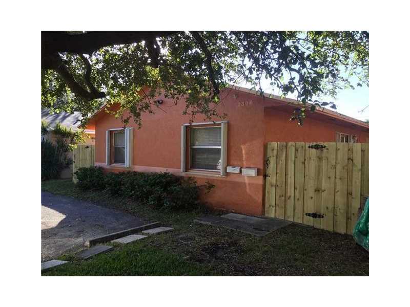 2306 Lee, Hollywood, FL 33020