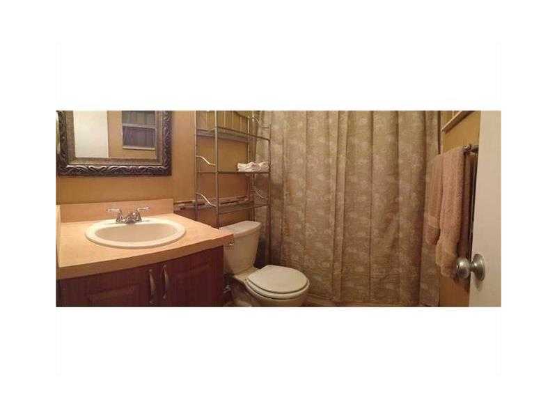 2306 Lee, Hollywood, FL 33020