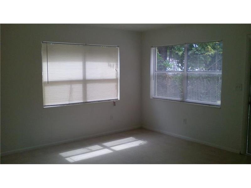 2633Pierce St, Hollywood, FL 33020