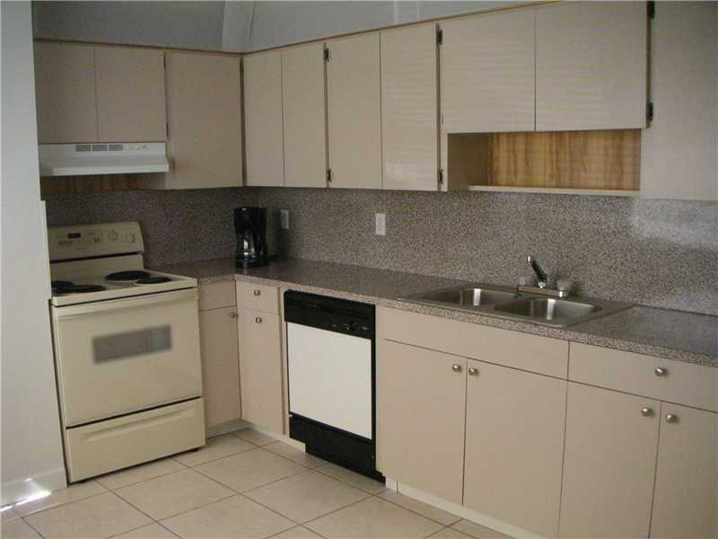2125 South Mckinley St, Hollywood, FL 33020