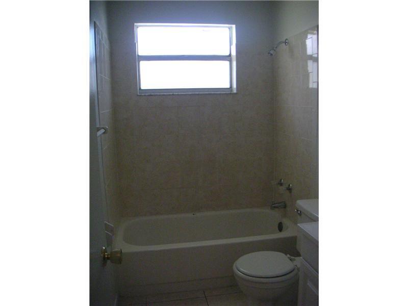 2125 South Mckinley St, Hollywood, FL 33020