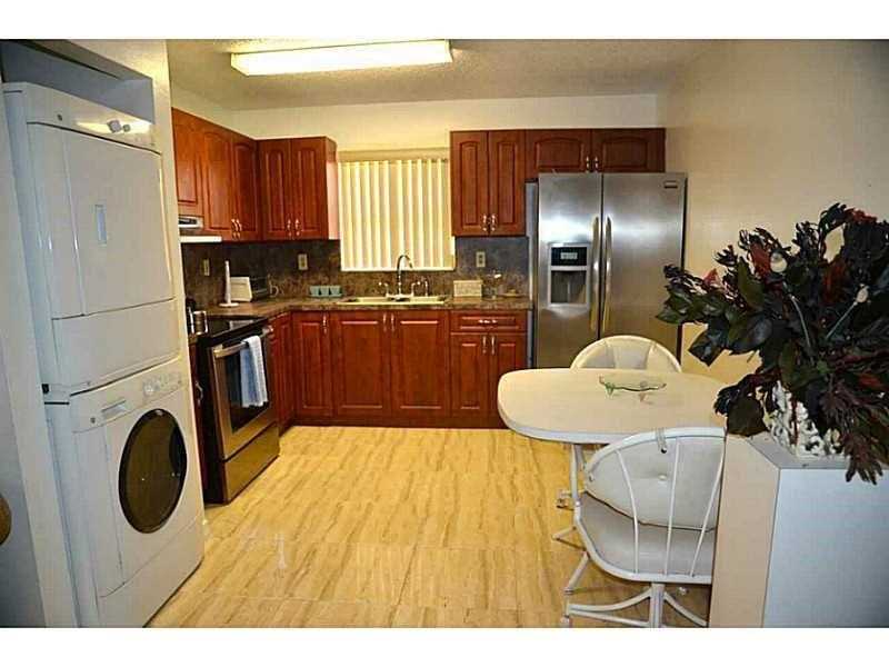 2306 LEE ST B, Hollywood, FL 33020