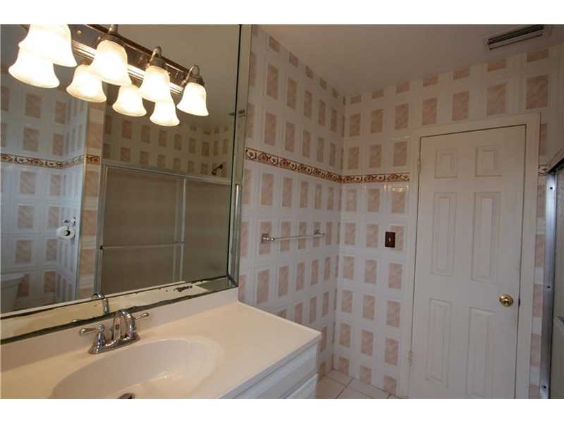 1700Pierce St, Hollywood, FL 33020