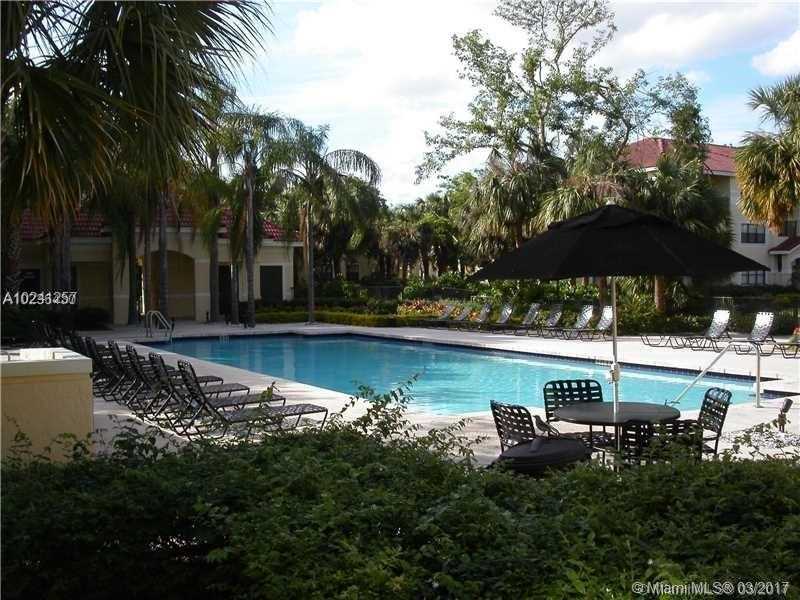 530 South Park Rd, Hollywood, FL 33021