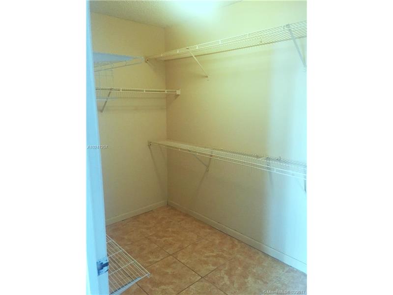 530 South Park Rd, Hollywood, FL 33021