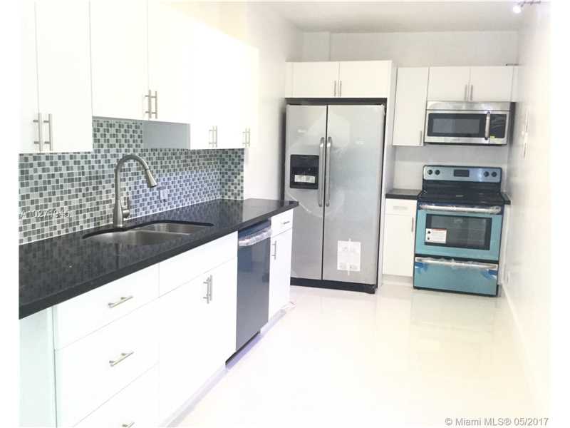 4200Hillcrest Dr, Hollywood, FL 33021