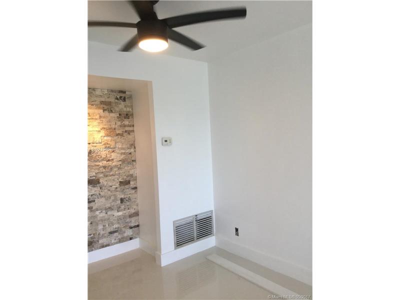 4200Hillcrest Dr, Hollywood, FL 33021