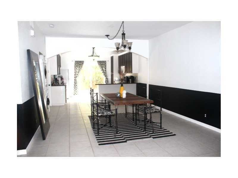 4802Washington St, Hollywood, FL 33021