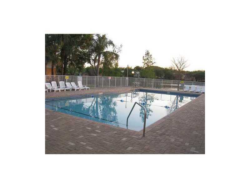 3690 North 56 AV, Hollywood, FL 33021