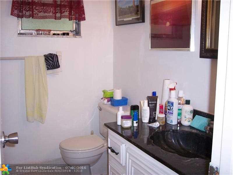 5300 Washington St 211-s, Hollywood, FL 33021