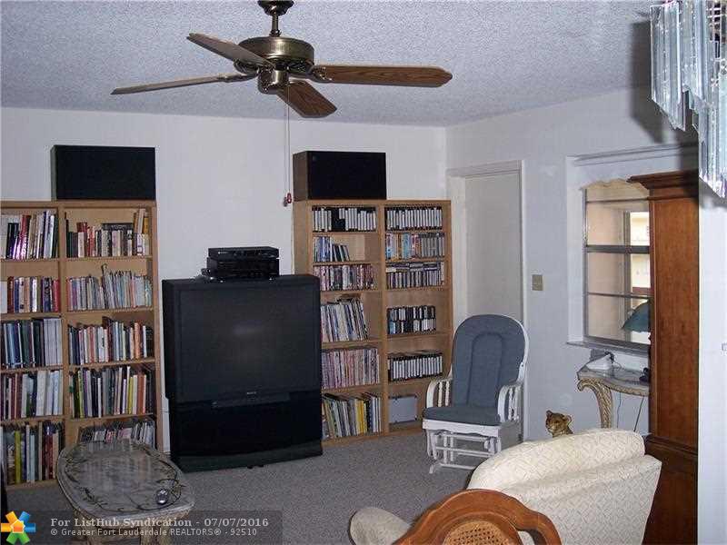 5300 Washington St 211-s, Hollywood, FL 33021