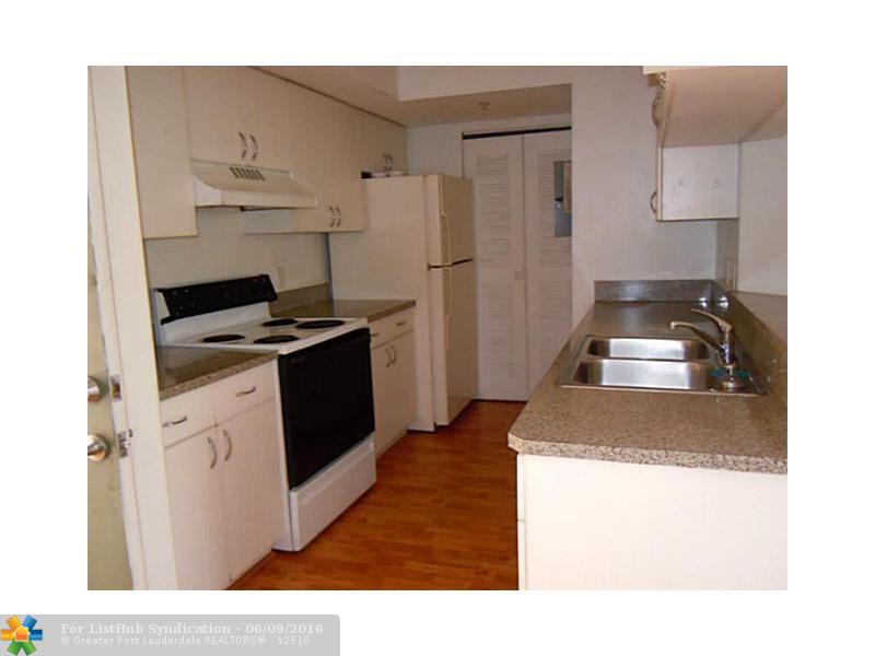 460 S Park Rd 6-203, Hollywood, FL 33021