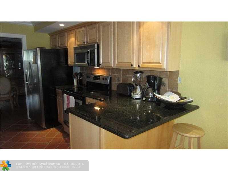 3331 Farragut St 8G, Hollywood, FL 33021