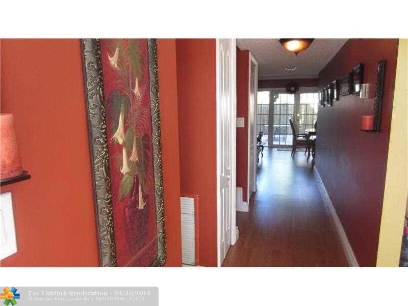 3331 Farragut St 8G, Hollywood, FL 33021