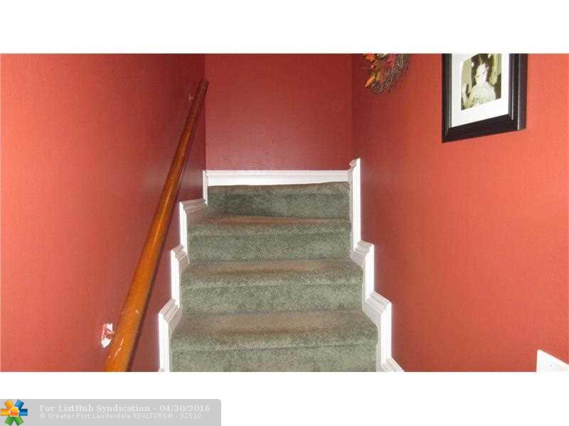 3331 Farragut St 8G, Hollywood, FL 33021