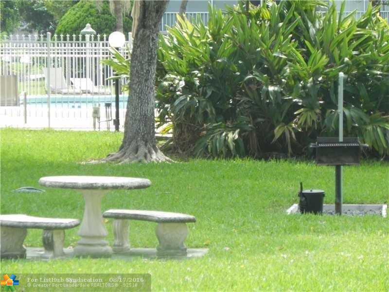 4650 Washington St 405, Hollywood, FL 33021