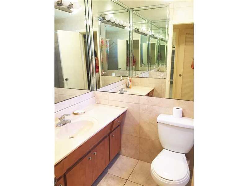 3600 Monroe 8, Hollywood, FL 33021