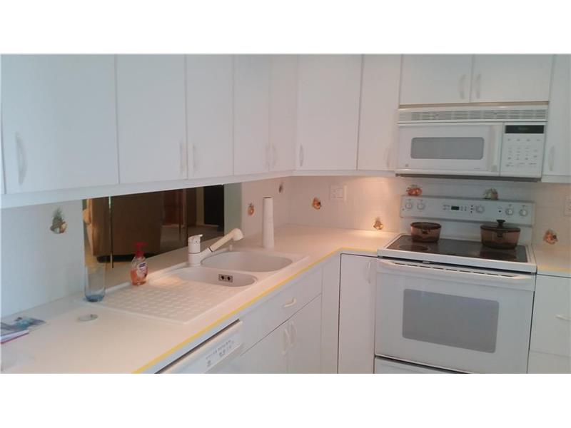 4800Hillcrest Ln, Hollywood, FL 33021