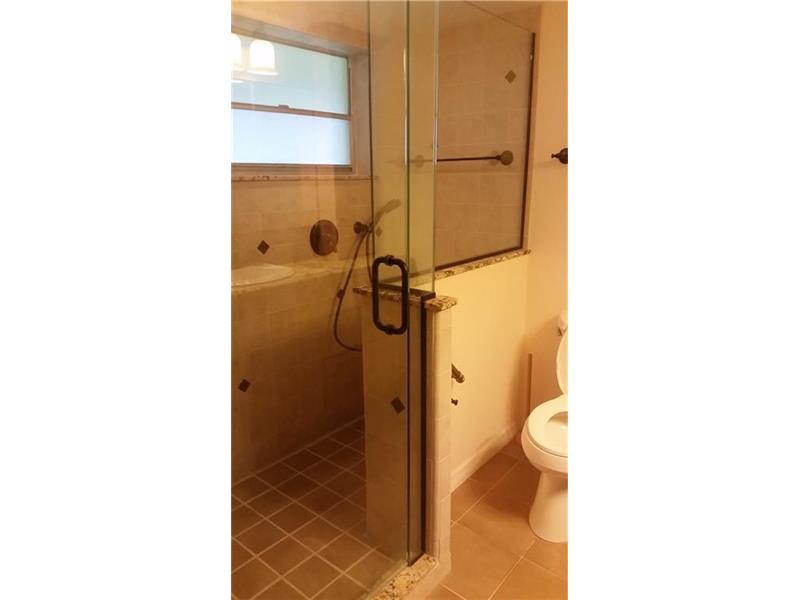 4800Hillcrest Ln, Hollywood, FL 33021