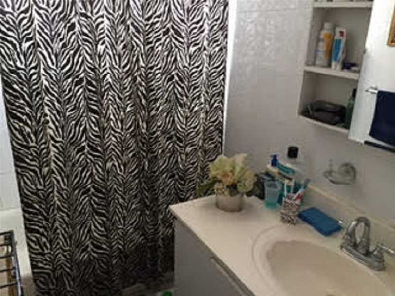 2712 Pine Tree Dr, Miramar, FL 33023