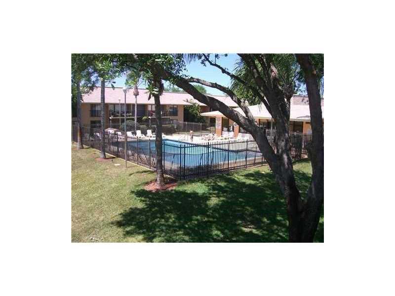 5921Washington St, Hollywood, FL 33023