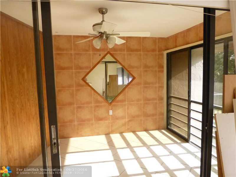 5759 WASHINGTON ST B24, Hollywood, FL 33023