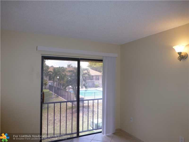 5759 WASHINGTON ST B24, Hollywood, FL 33023