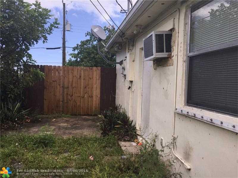 3931 SW 32nd Ave, West Park, FL 33023