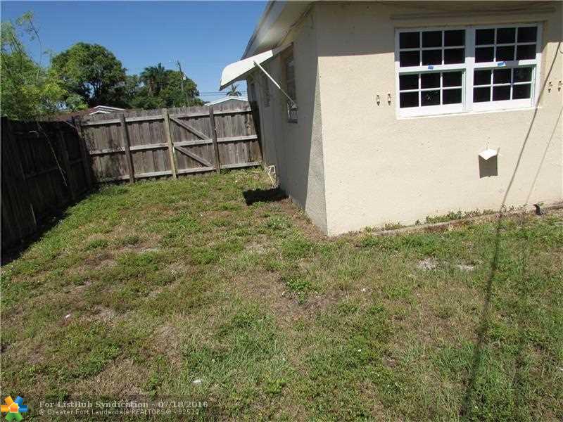2001 Arcadia Dr, Miramar, FL 33023