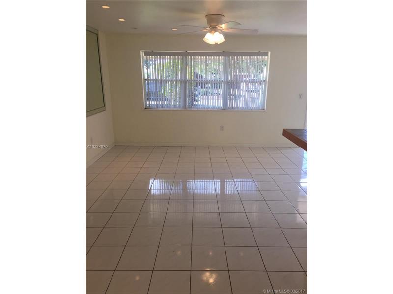 8201 Northwest 15th St, Pembroke Pines, FL 33024