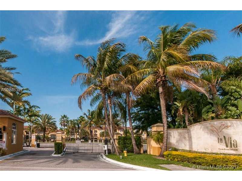 9645 Northwest 1st Ct, Pembroke Pines, FL 33024