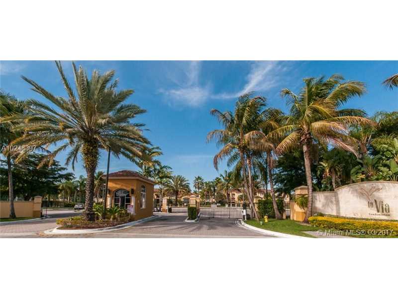 9645 Northwest 1st Ct, Pembroke Pines, FL 33024