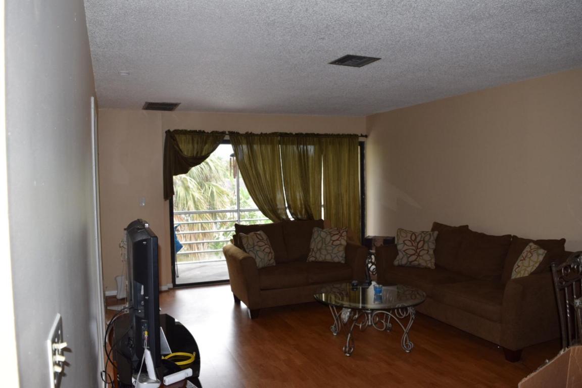 3777 NW 78th Avenue, Hollywood, FL 33024