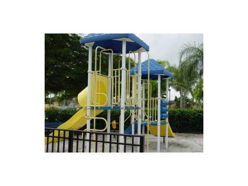 9640 Northwest 2ND ST, Pembroke Pines, FL 33024