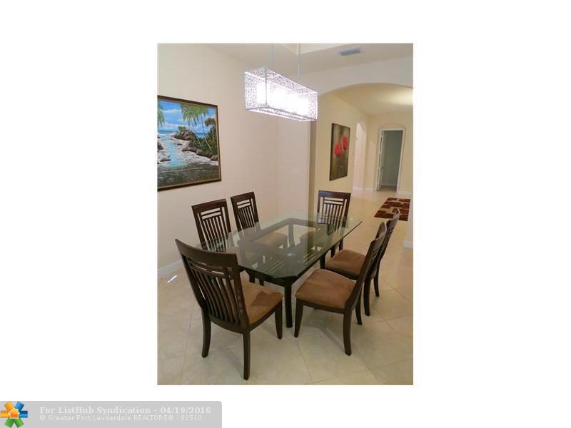 8756 NW 41ST ST, Cooper City, FL 33024