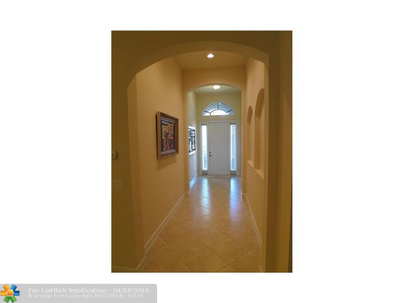 8756 NW 41ST ST, Cooper City, FL 33024